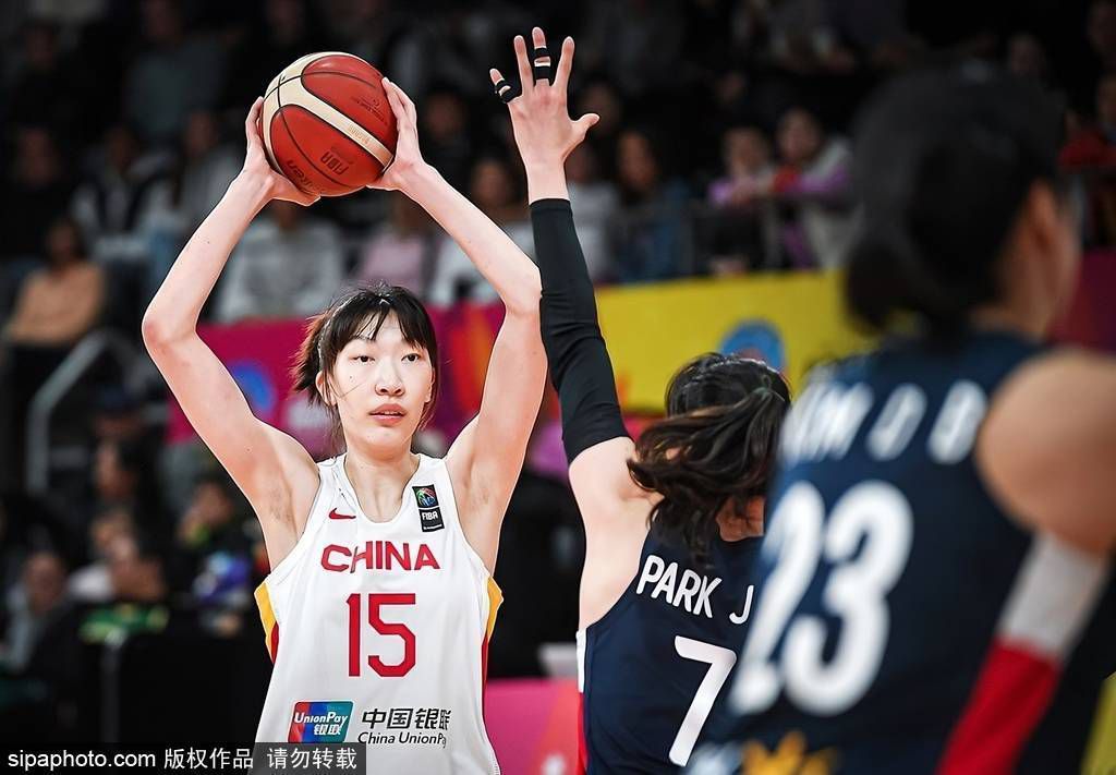 活塞惨遭25连败距历史最长连败纪录仅差1场今日NBA常规赛，活塞111-119主场不敌八人缺战的爵士，惨遭25连败。